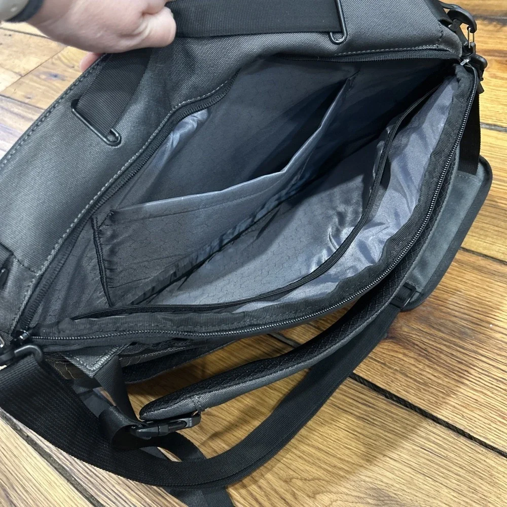 Brand NEW NWT OGIO Convert Pack Dark Gray Travel & Laptop Backpack Retail $89